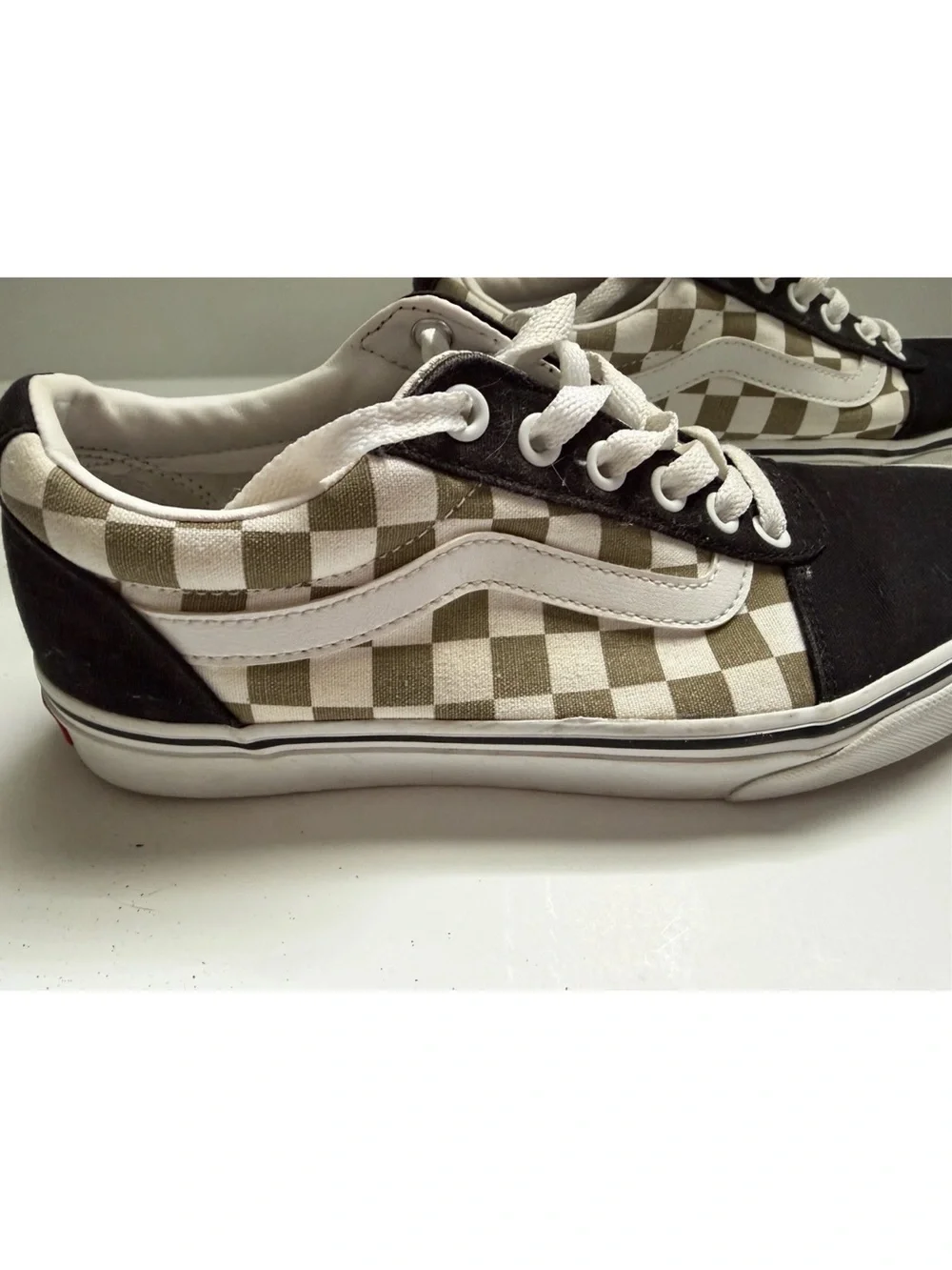 VANS Old Skool Checkered LowTop Sneakers Black White Beige- Women’s 7.5 - Mens 6